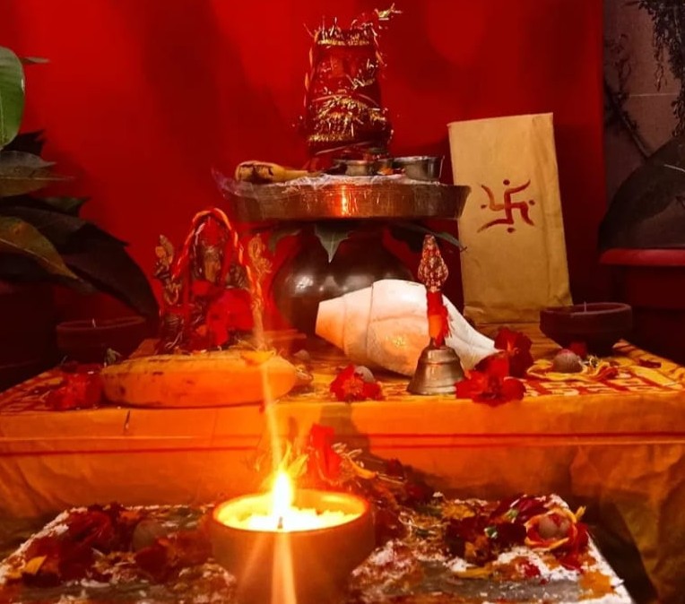 Pandit Mohit Kala in Namaste posture